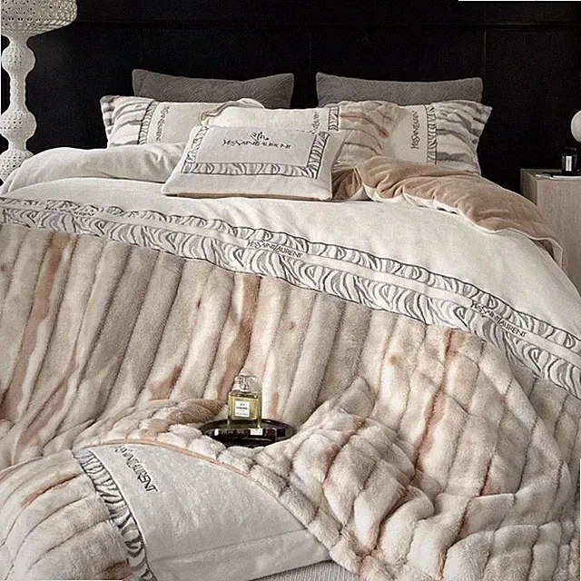 Bedding Set 4 Pcs Super Warm Faux Fur Velvet Duvet Cover Bed Cover 2 Pillowcases