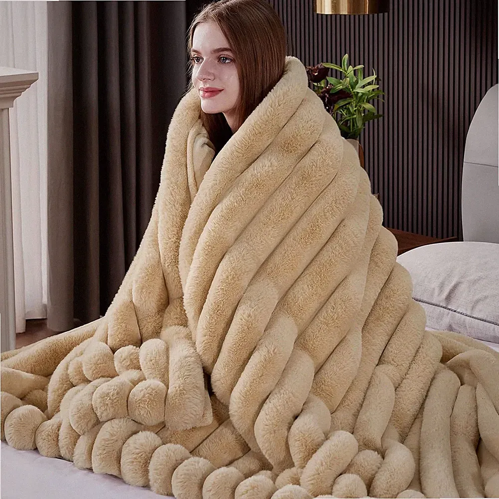 Faux Fur Throw Blanket, Thick 1000GSM Fluffy Cozy Throw Blankets for Bed, Luxury