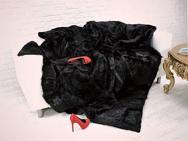 Luxury Rabbit Fur Throw 100% Real Fur Blanket Bedspread Black 55x63''