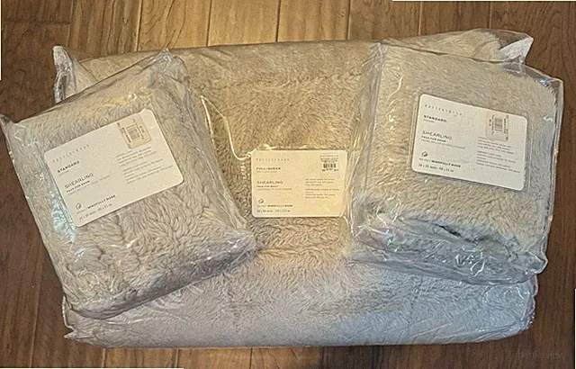 Pottery Barn Faux Fur Shearling Quilt Full/ Queen W 2 Std Sham Stone New!