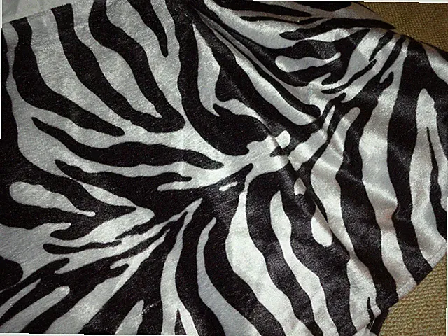 WEST JUNCTION TAILORED FAUX FUR BLACK WHITE ZEBRA TWIN XL BEDSKIRT 15" ANIMAL